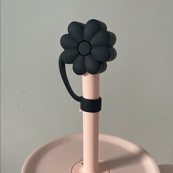 Hydro Flask Blush Tumbler with Flower Straw - Picture 2 of 5